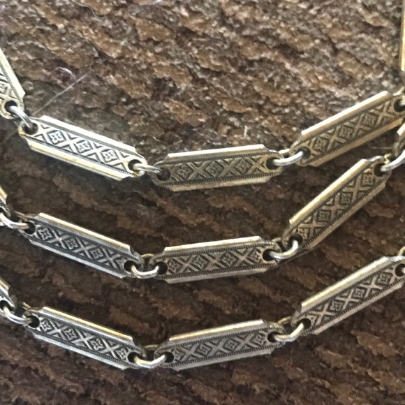 Vintage Necklace - Picture 2 of 4